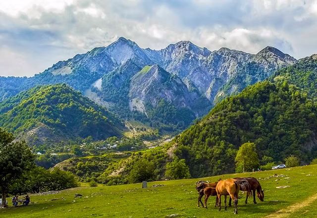 Qəbələ dağları